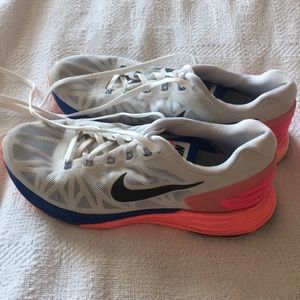 Barely worn Nike Lunarglide 6’s
